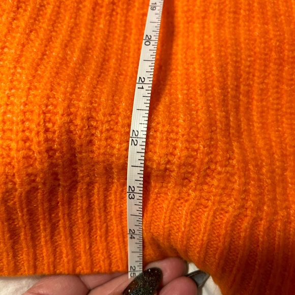 Ladies sweater size large - Picture 3 of 4